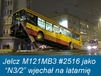 Jelcz M121MB3 #2516 jako "N3/2" wjechał na latarnię